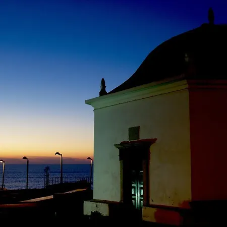 Gig Capsule Auberge de jeunesse Ericeira