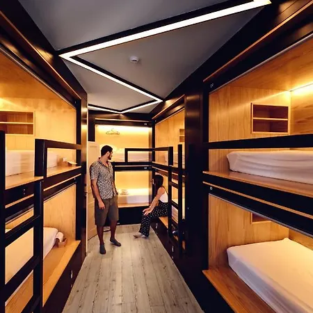 Auberge de jeunesse Gig Capsule Ericeira