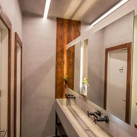 호스텔 Gig Capsule