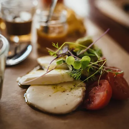 Gig Capsule 에리세이라