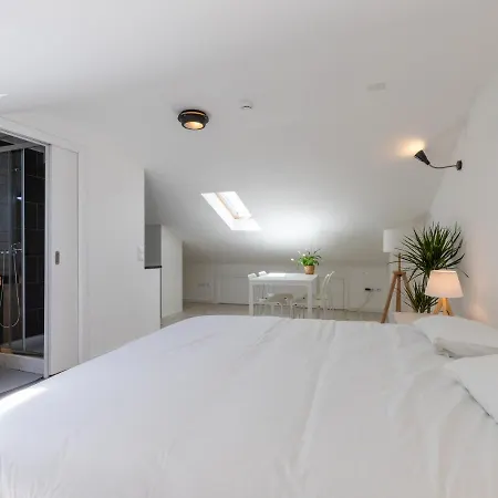 호스텔 Gig Capsule