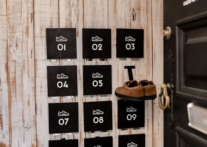 Gig Capsule Hostel *