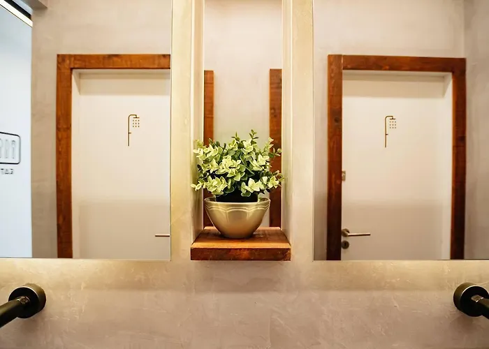 Gig Capsule Hostel Ericeira